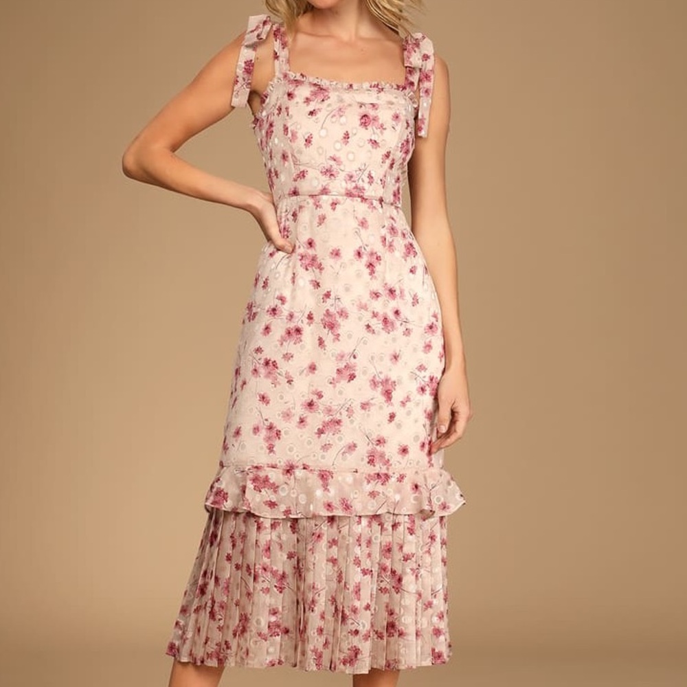 NWT Lulus Dress